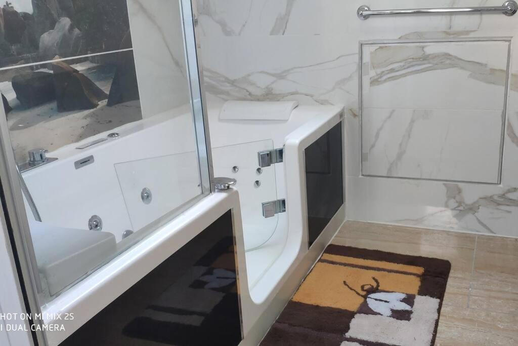 Appart. T2 De Luxe +Jacuzzi, Vue Mer Et Cote Plage ル・ゴジエ エクステリア 写真