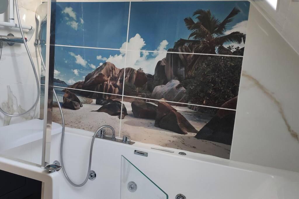 Appart. T2 De Luxe +Jacuzzi, Vue Mer Et Cote Plage ル・ゴジエ エクステリア 写真